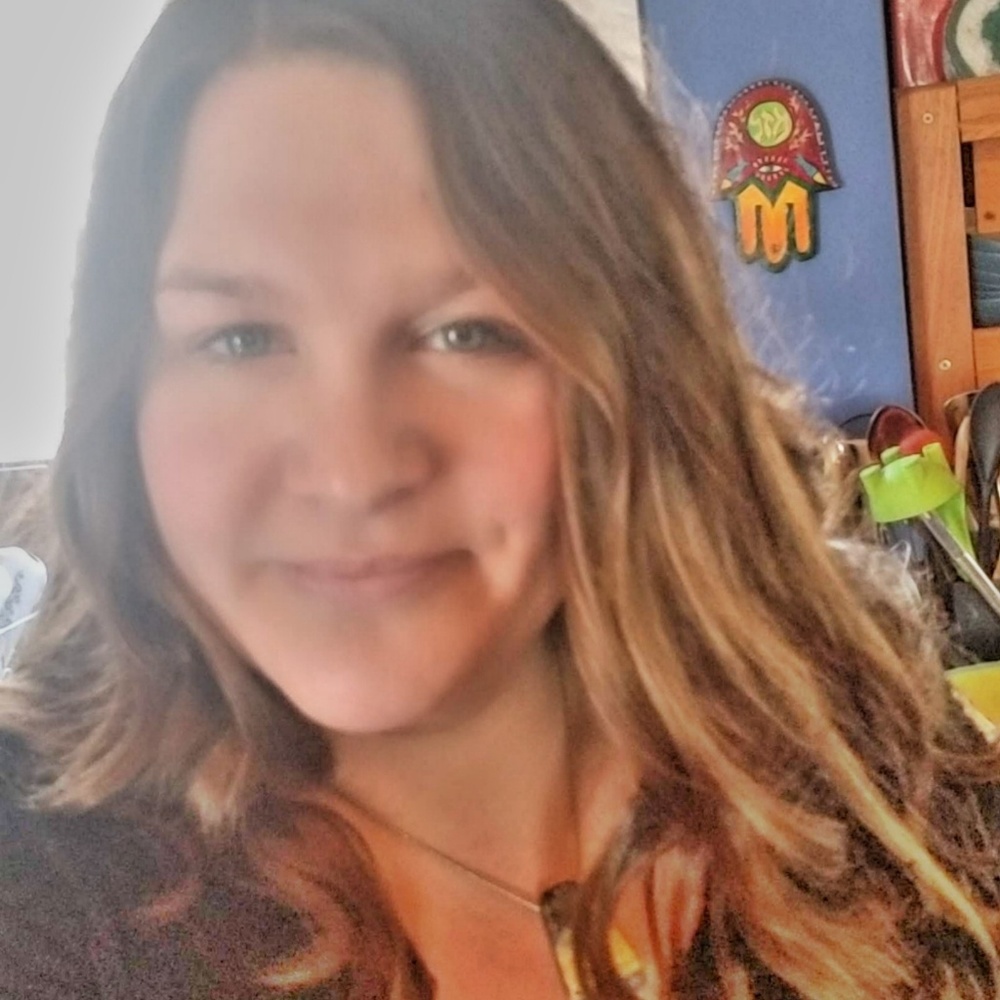 Meet your Posher, Hia